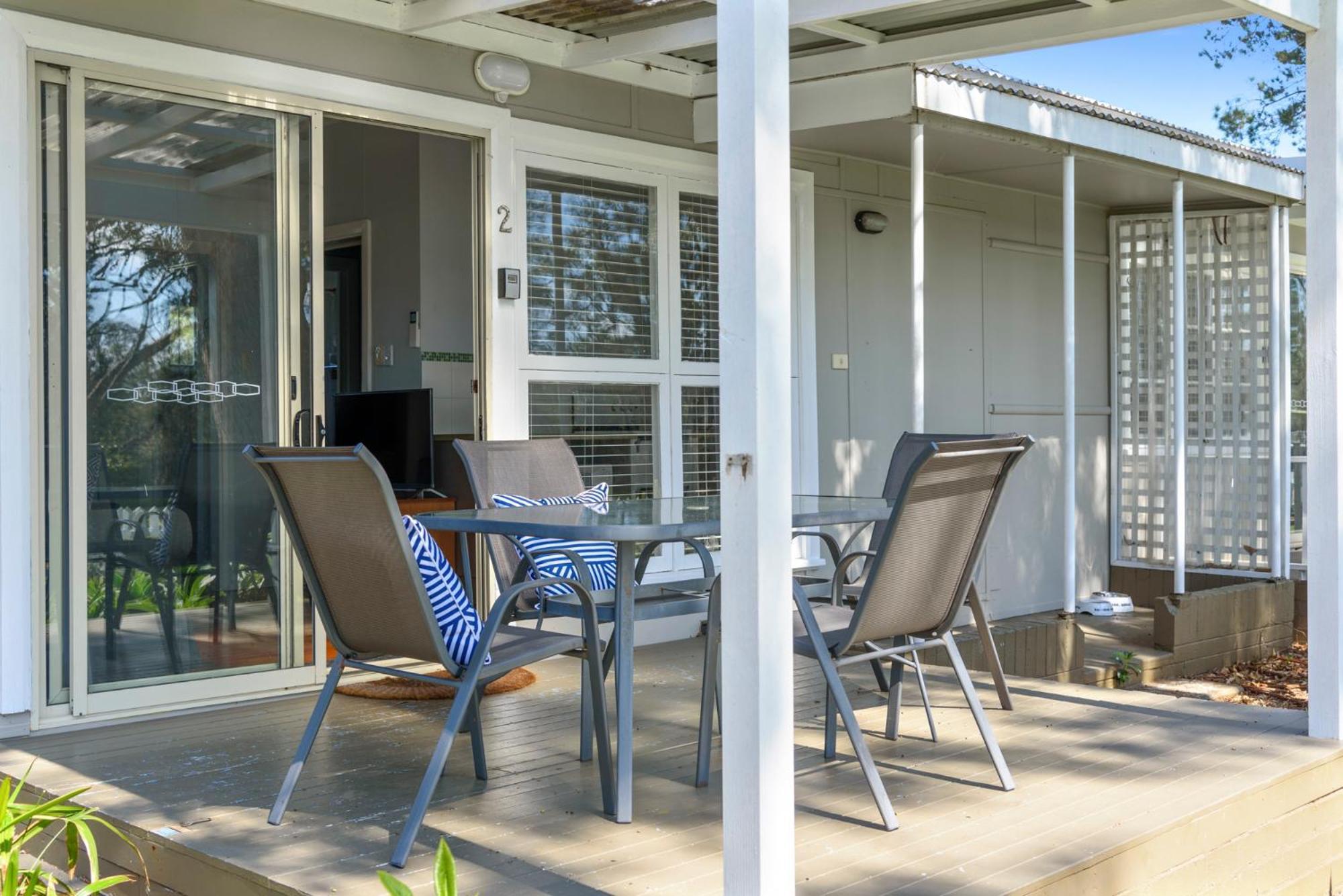 Calm Waters Waterfront Cottages Sussex Inlet Room photo