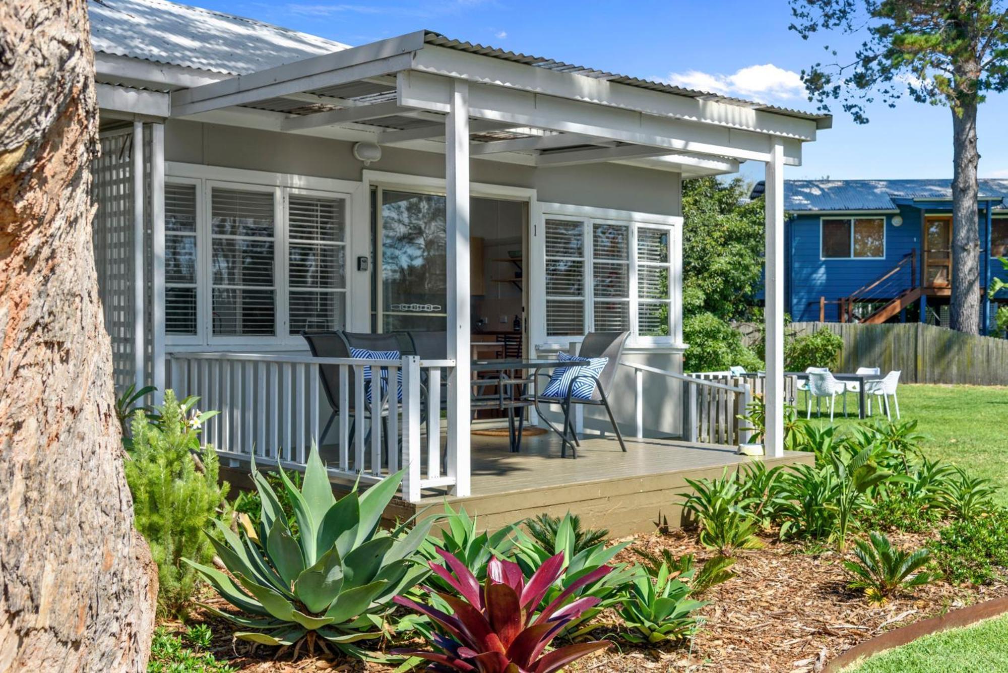 Calm Waters Waterfront Cottages Sussex Inlet Room photo